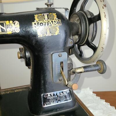 Lot 110: Franklin Sewing Machine Lamp
