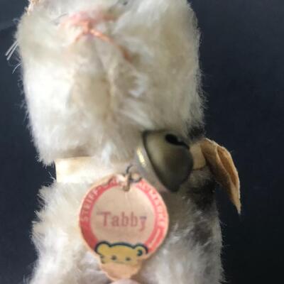 Lot 109: Steiff "Tabby" Kitten
