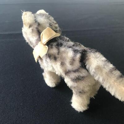 Lot 109: Steiff "Tabby" Kitten