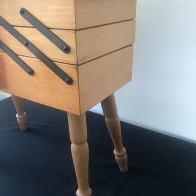 Lot 100: Vintage Sewing Box