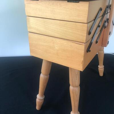Lot 100: Vintage Sewing Box