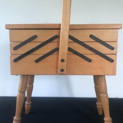 Lot 100: Vintage Sewing Box