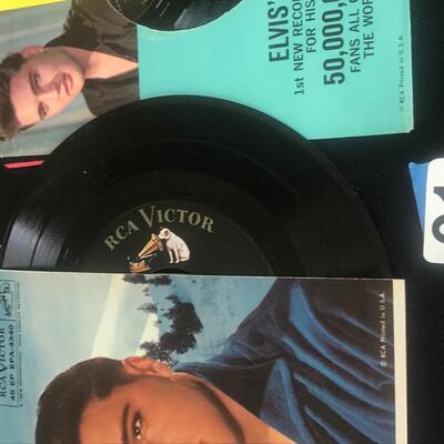 Lot 91: Elvis Collection of 45's in Sleeves