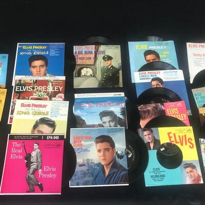 Lot 91: Elvis Collection of 45's in Sleeves