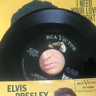 Lot 91: Elvis Collection of 45's in Sleeves