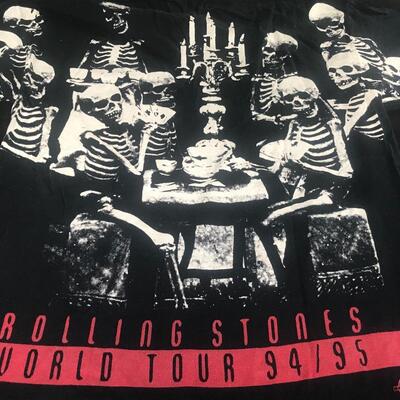 Lot 92: Vintage Rolling Stones (Vinyl & T-shirt)