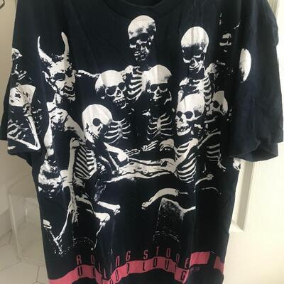 Lot 92: Vintage Rolling Stones (Vinyl & T-shirt)