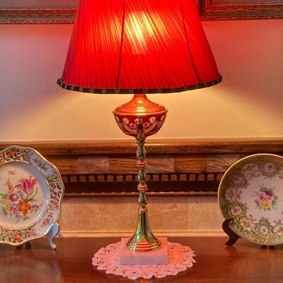 Cranberry Lamp