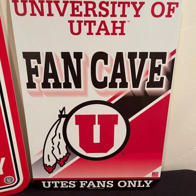 #184 Pair of Utes Parking Signs 