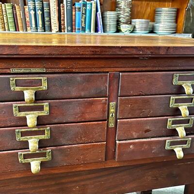 LOT 136 - Library Bureau Sole Maker - Cabinet