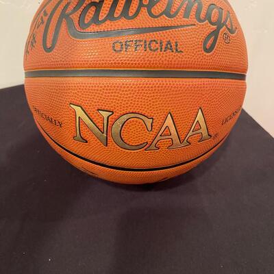 #241 UTES NCAA - Team Signed Ball #40 Cullen 