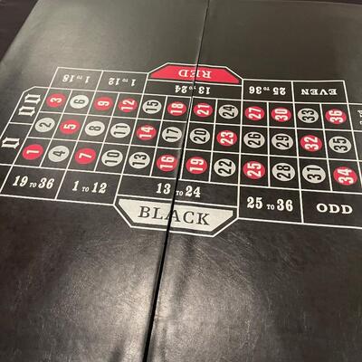 #252 Game Table Top : 1 side Black Jack / Roulette and Craps