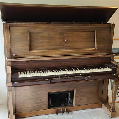 Lot 45: Cunningham Player Piano