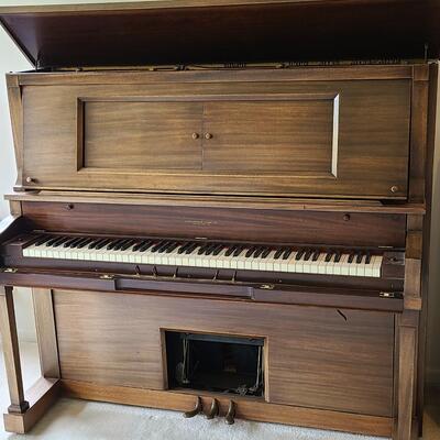 Lot 45: Cunningham Player Piano
