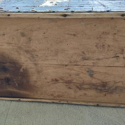 Lot 156: Antique Artistic Storage Steamer Trunk 
