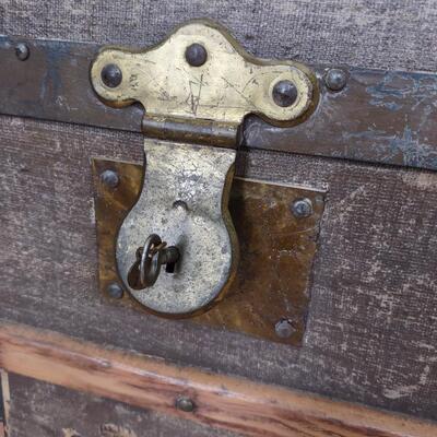 Lot 157: M.S.S. No 11 Unique Antique (1897) Trunk (Must See)