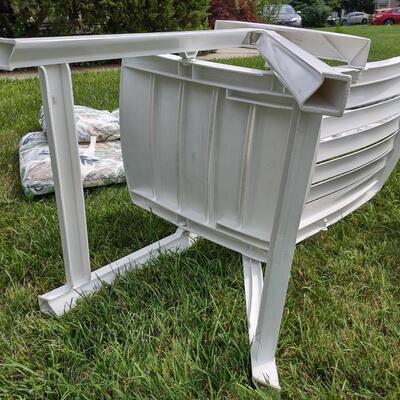 Lot 158: Indoor/Outdoor Patio Chairs