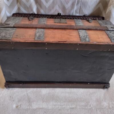Lot 159: Solid Antique Trunk Bentwood, Metalwork (1877)