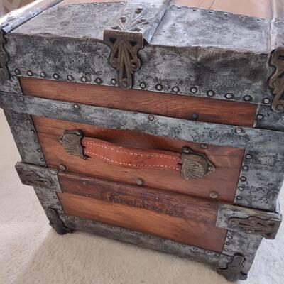 Lot 159: Solid Antique Trunk Bentwood, Metalwork (1877)