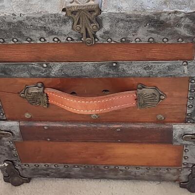 Lot 159: Solid Antique Trunk Bentwood, Metalwork (1877)