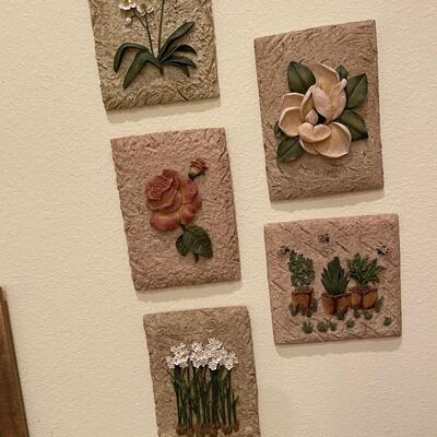 Lot 167  Wall Decor Grouping