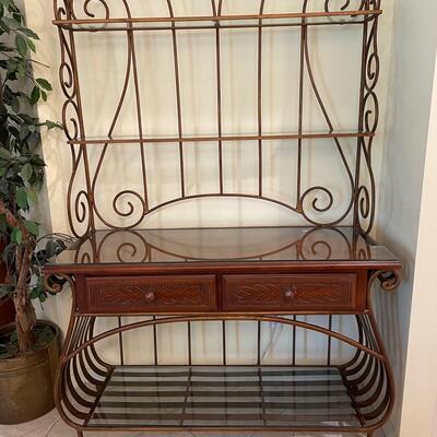 Lot 182  Baker's Rack