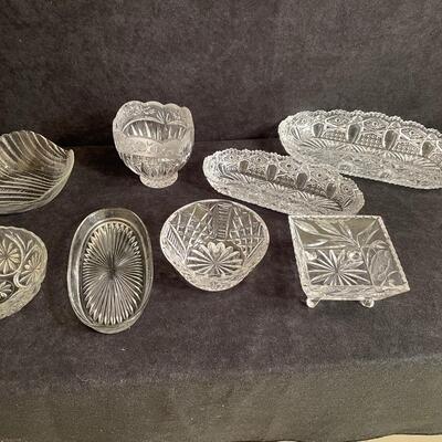 Lot 195  Assorted glass and crystal dishes