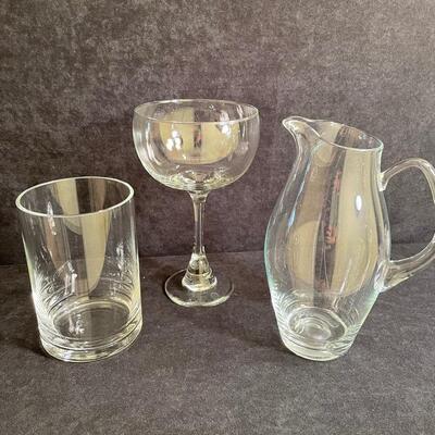 Lot 200  Glass Items