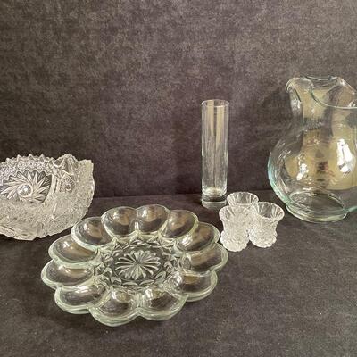 Lot 204  Assorted Glass Pieces