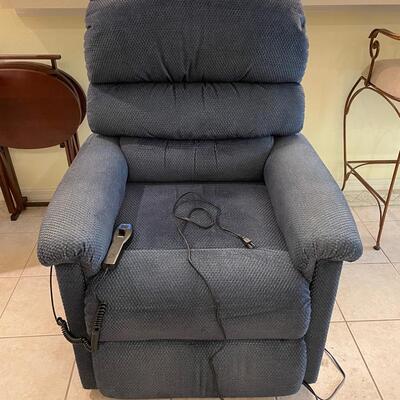 Lot 211 Blue Lift Chair