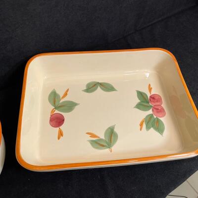 Lot 214  Franciscan Apple Serving Pieces