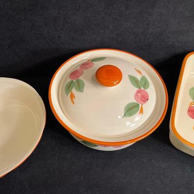 Lot 214  Franciscan Apple Serving Pieces