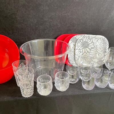Lot 250  Assorted Plasticware