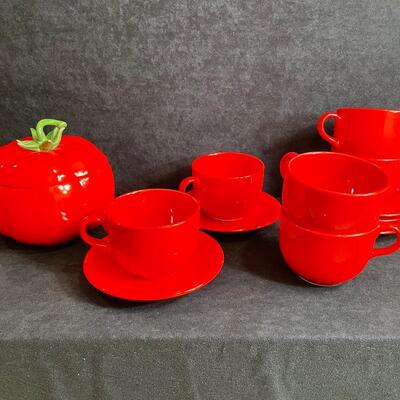 Loto 252  Tomato Cookie Jar and Red Soup Bowls