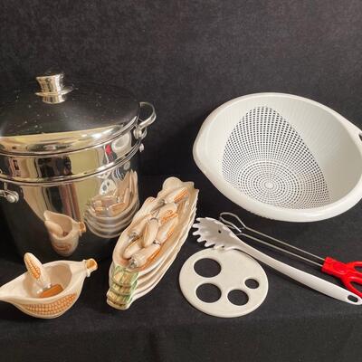 Lot 269  kitchen Misc with Stock Pot 
