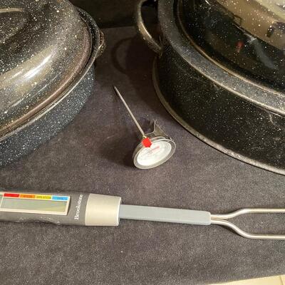 Lot 274 Enameled Roasting Pans