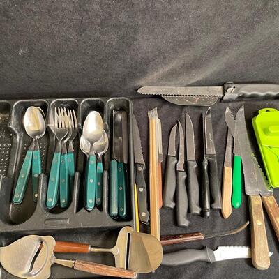 Lot 282  Silverware and knives
