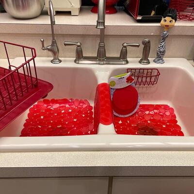 Lot 286  Red Sink Accessories