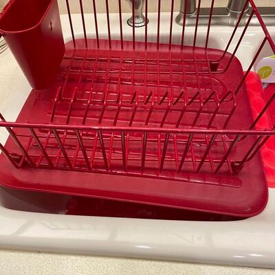 Lot 286  Red Sink Accessories