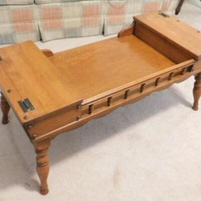 Vintage Maple Wood Early American Coffee or Accent Table 