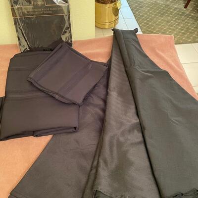 Lot 297  Lot of Black or White Tablecloths