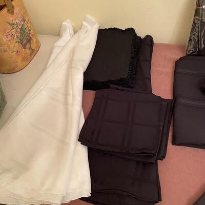 Lot 297  Lot of Black or White Tablecloths