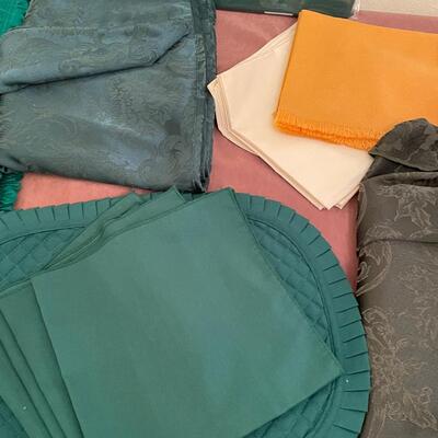 Lot 298  Green Table Linen Assortment