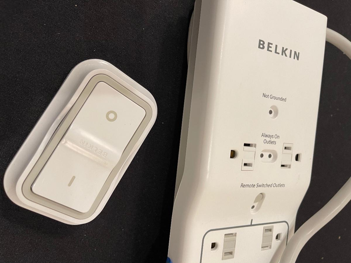 597 Belkin Power Strip with Blue Tooth Remote Switch