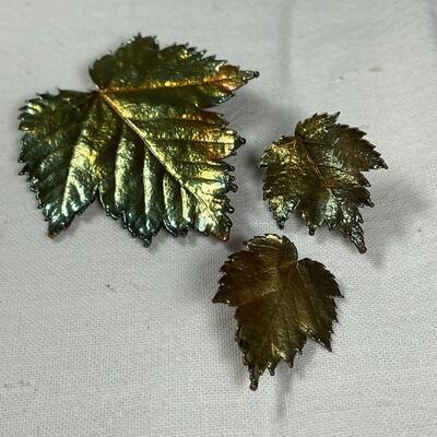 Vintage Brooch Pin and Earrings set, pretty fall leaves