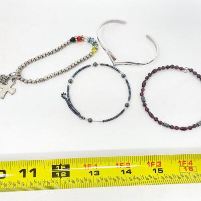 ASSORTED BRACELET LOT