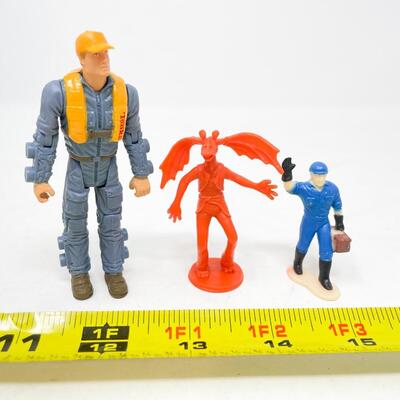 ASSORTED TOY LOT #2 - CHARACTERS & FIGURINES