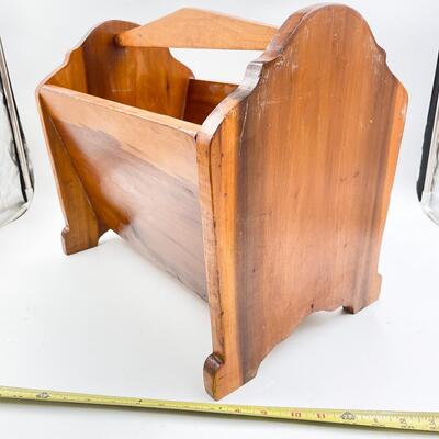 WOODEN MAGAZINE HOLDER