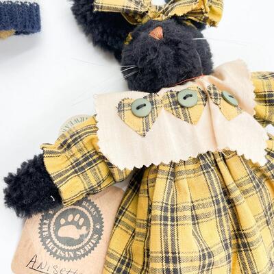 BOYDâ€™S BEARS LOT #3 - SMALL BEARS & RABBIT
