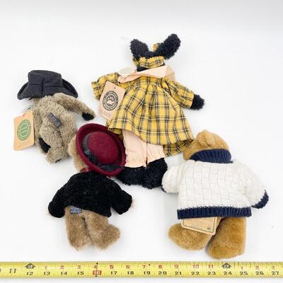BOYDâ€™S BEARS LOT #3 - SMALL BEARS & RABBIT